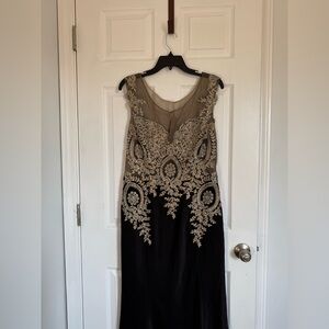 Clarisse Black and Cream Maxi Dress